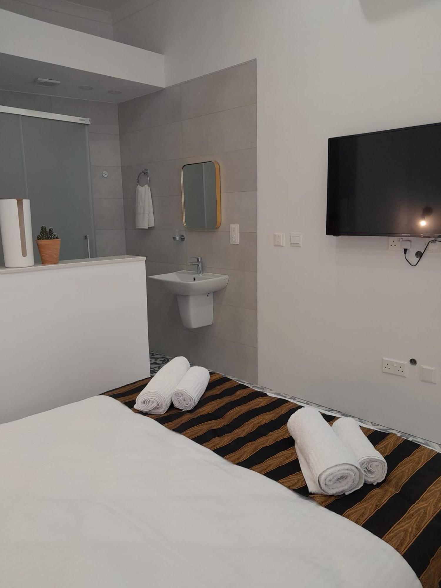 Charming Town House In Cospicua, Valperga Rooms Exterior foto