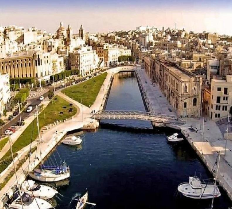Charming Town House In Cospicua, Valperga Rooms Exterior foto